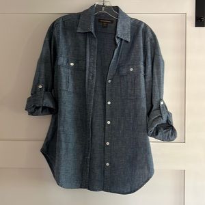 Tommy Bahama lightweight denim shirt size XS - 100% cotton feels like linen